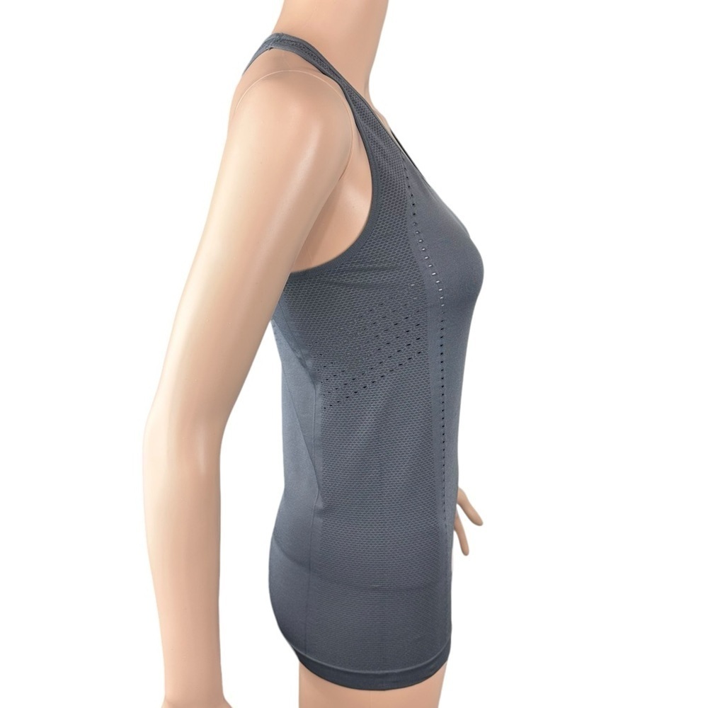 Fabletics Delta Seamless Racerback Tank 2 - Picture 7 of 8